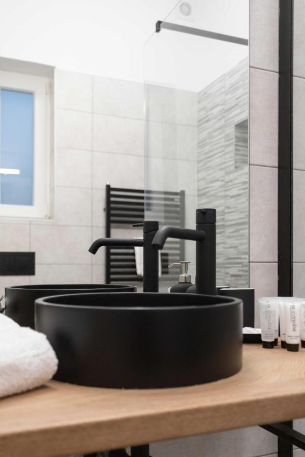 Design City Center Apartments Near Park Zrinjevac 萨格勒布 外观 照片